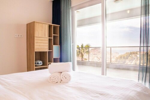 Апартаменты Spacious Flat With Pool in Kusadasi в Кушадасы