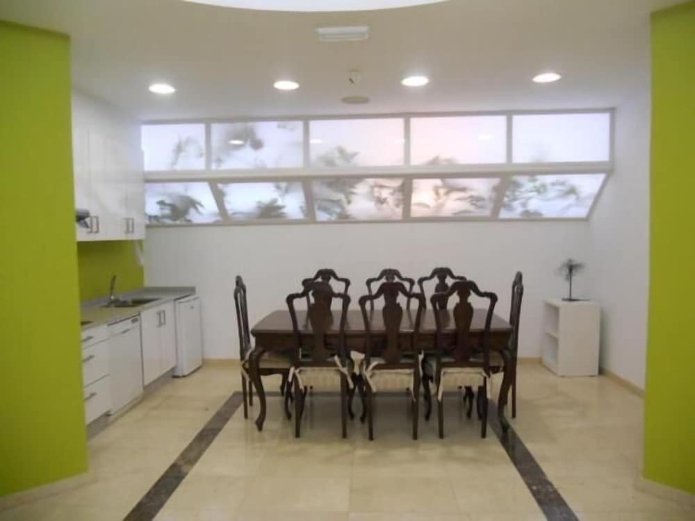 Фото Albergue La Estación - Hostel