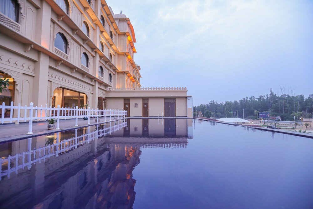 Фото Regenta Central City Vilas Palace Ambala