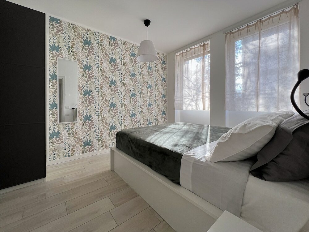 Фото Bright Apartment in VIA Zurigo 3