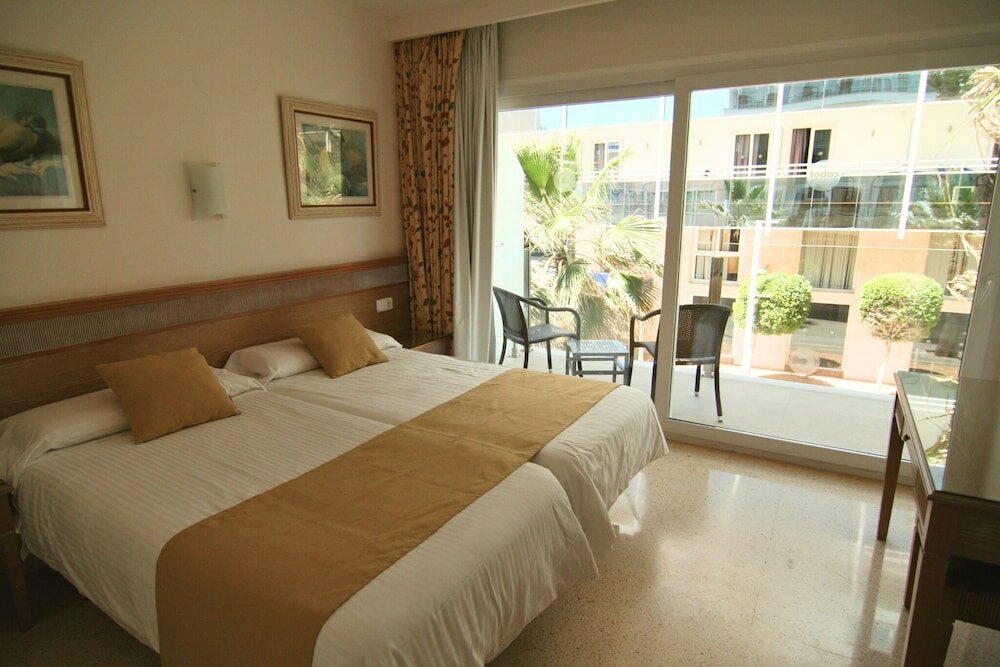 Фото Hotel Cabot Playa Grande - Adults Only