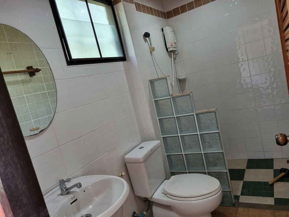 Фото Sawasdee Sichang Resort