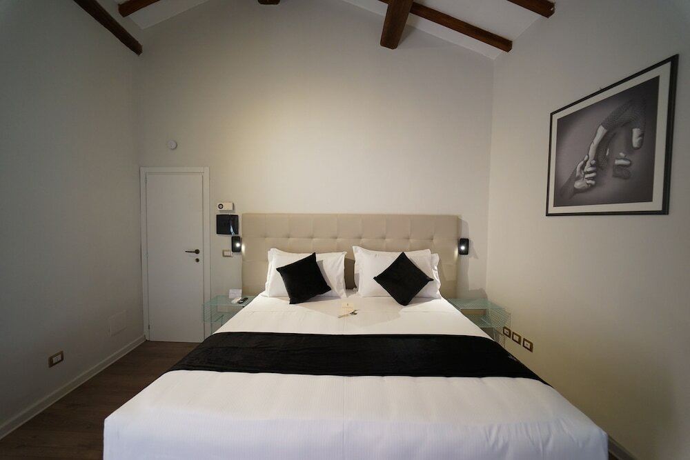 Фото Soho Piaggiarelle by Dasso