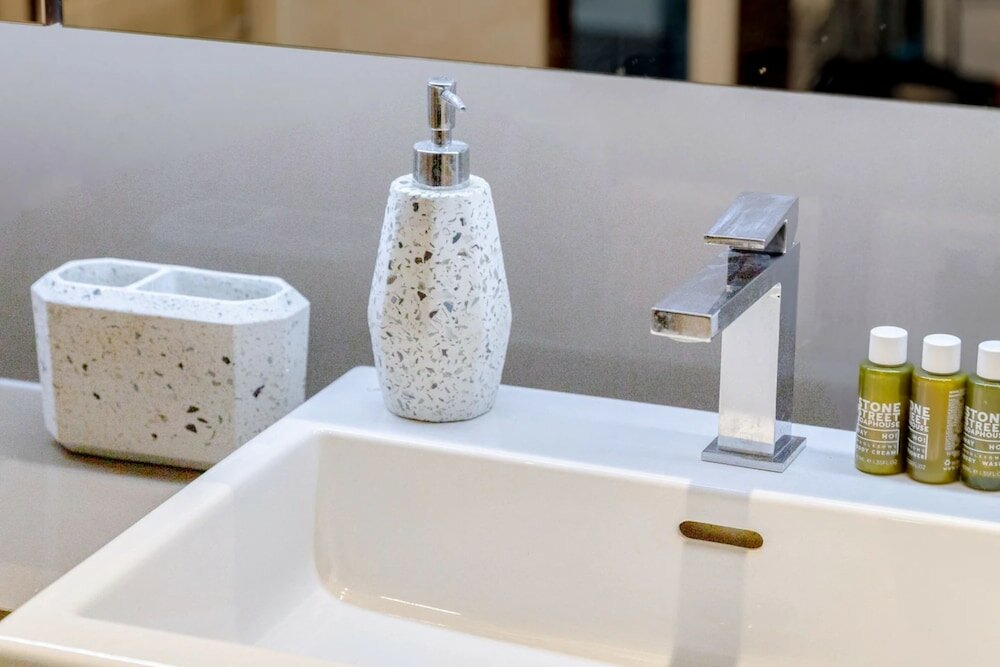 Фото Stylish 1 Bedroom Flat in Nine Elms