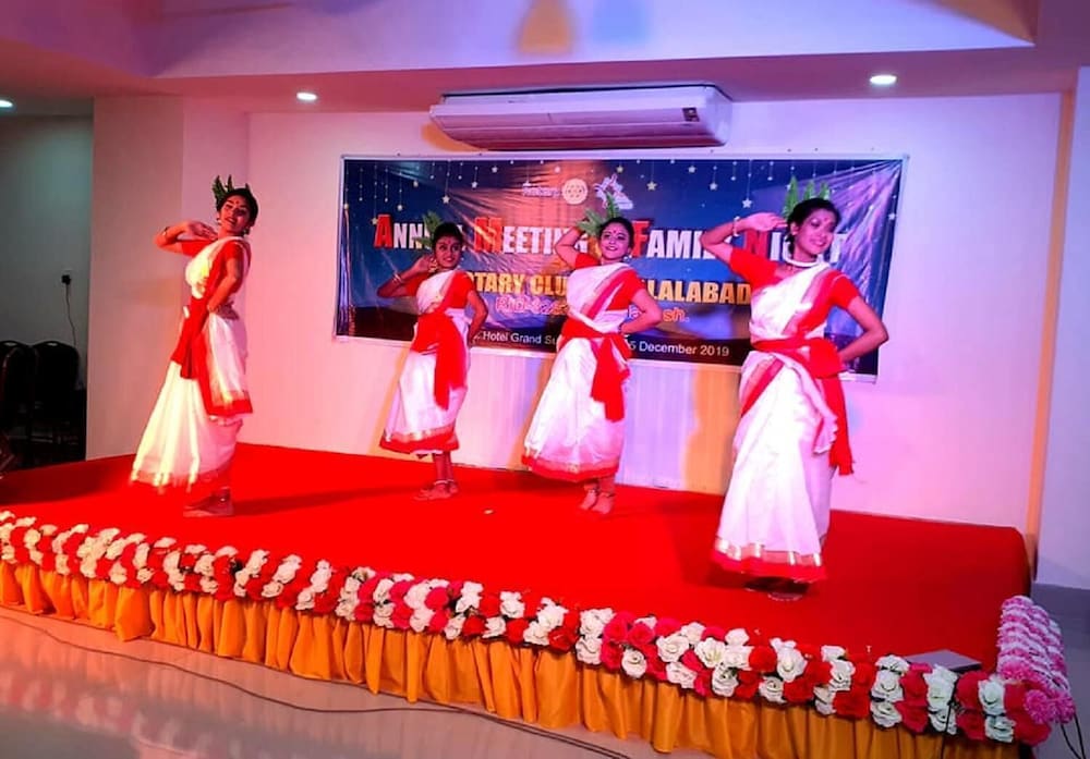 Фото Hotel Grand Surma