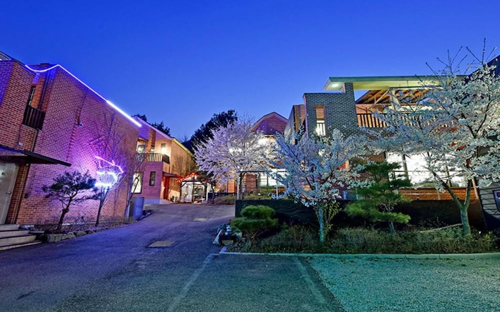 Фото Yesan Jeongdaun Pension