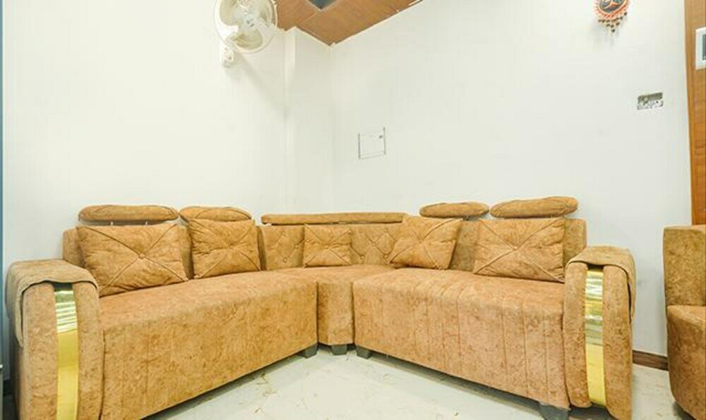 Фото Fabhotel Midnight Inn