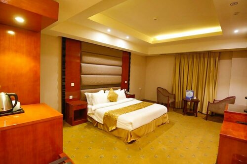 Гостиница Sanam Hotel Suites в Хафаре-эле-Батине
