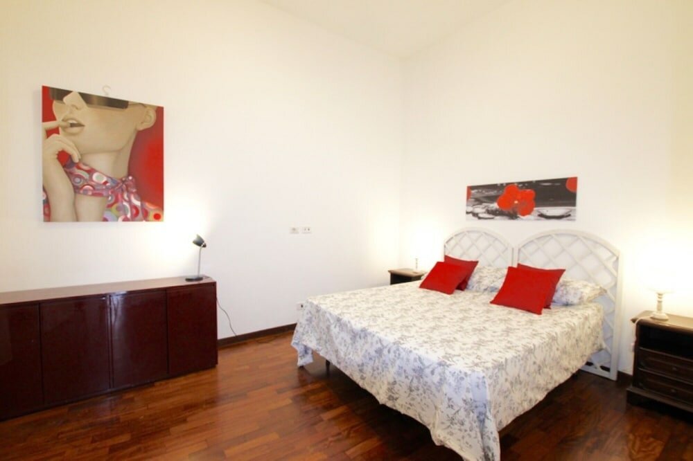 Фото Monticelli Viola