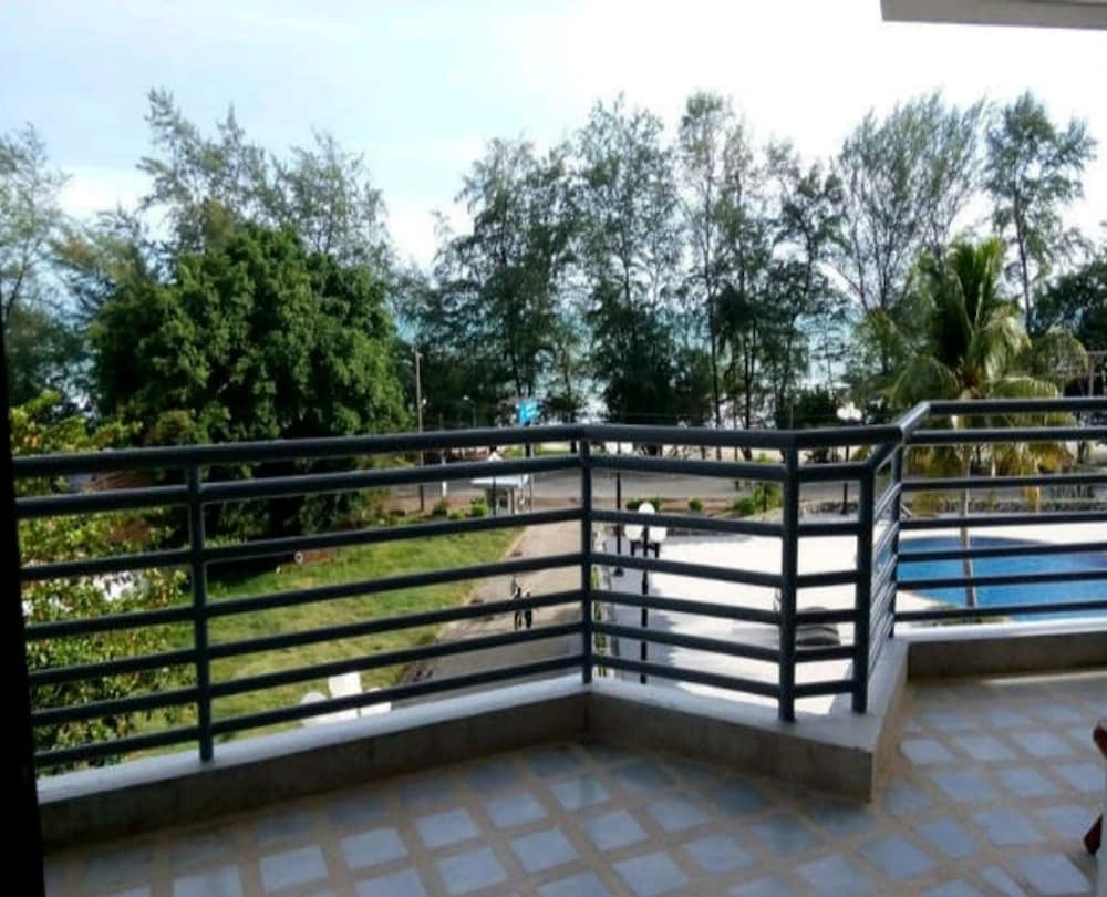 Фото The Royal Rayong by Nun