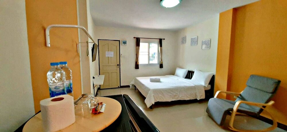 Фото Eec Home North Pattaya - Naklua