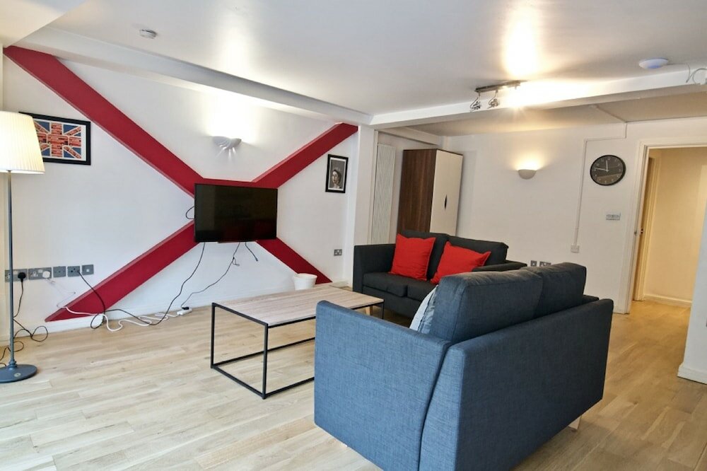 Фото 62-66 Farringdon by condokeeper