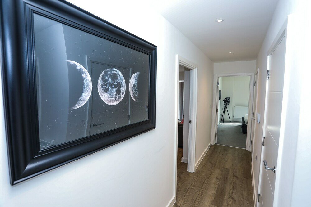 Фото Exquisite One Bed Apartment