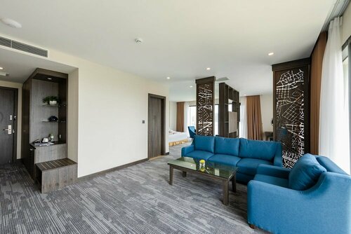 Гостиница Muong Thanh Grand Bai Chay Hotel в Халонге