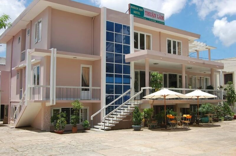 Гостиница Thuan Lam Hotel в Далате