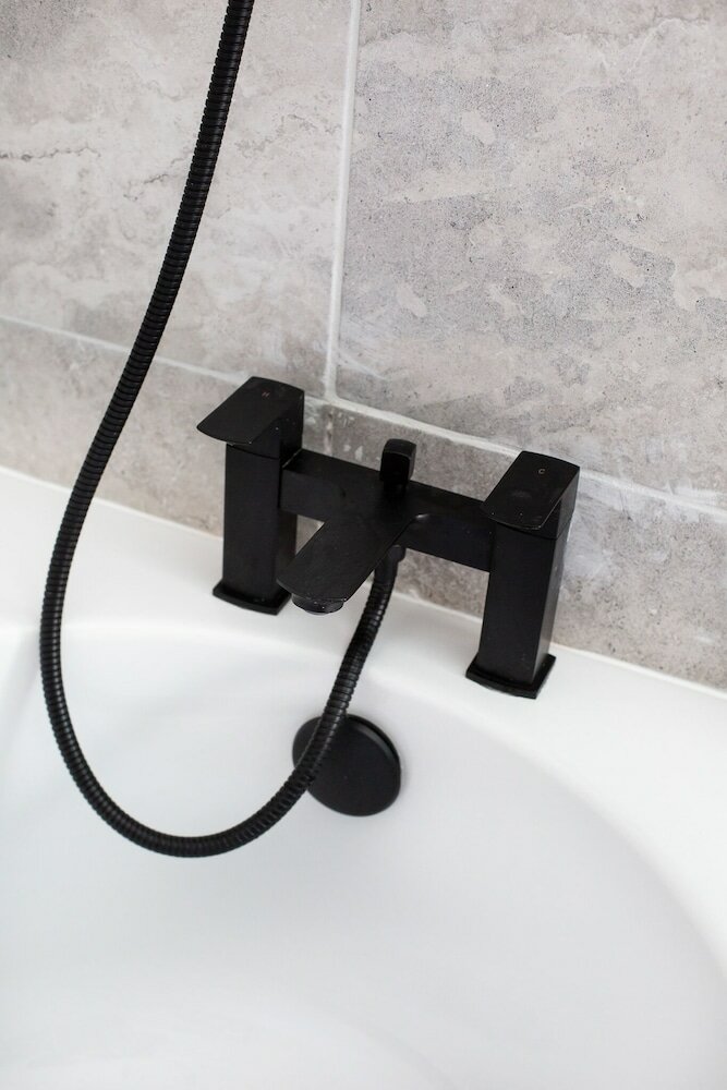 Фото Fully Refurbished North Belfast Home 3