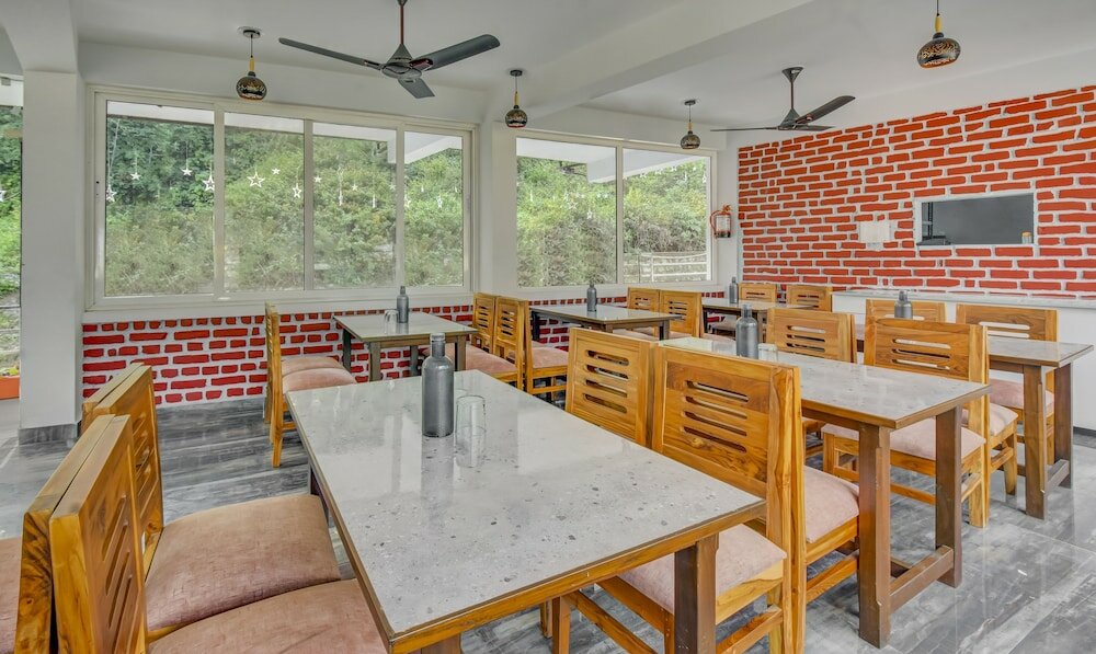 Фото Itsy by Treebo - Studioz @ Om River Resort