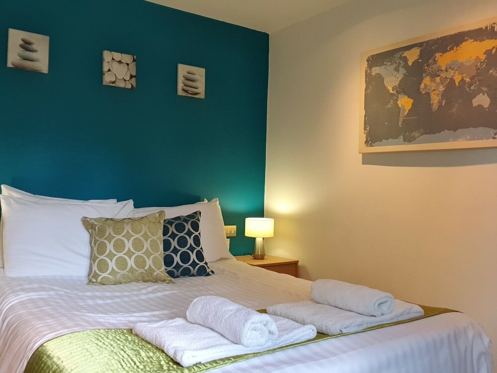 Фото Bath Road Apartments