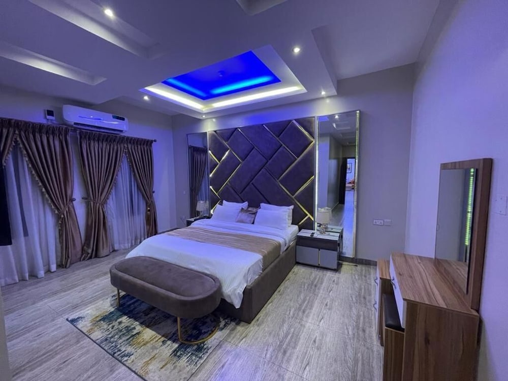 Фото God's Touch Apartment