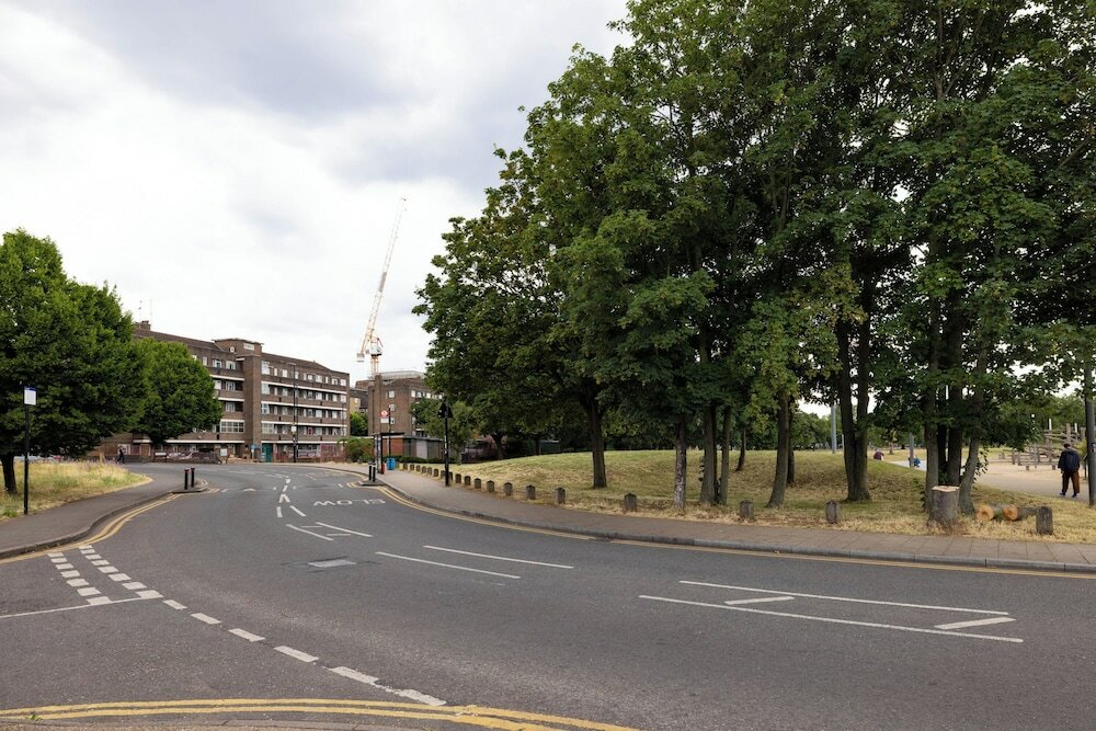 Фото The New Cross Collection