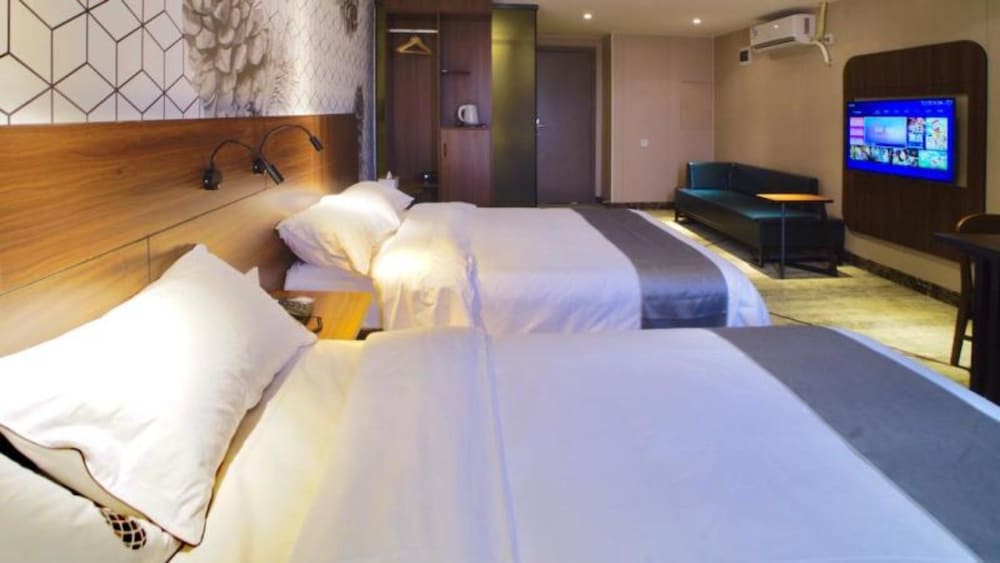 Фото Guangzhou Pinecone & Huayi Select Hotel