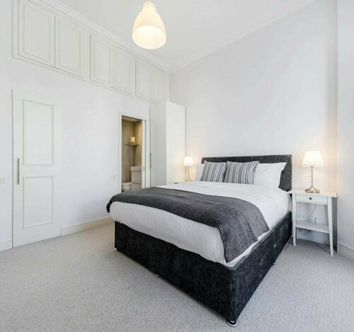 Elegant Earl's Court 2 bed 2 Bath Near Tube