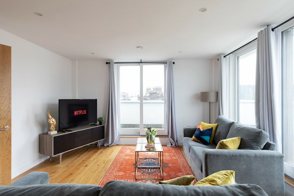 Фото Home. ly London Luxury Apartment Camden