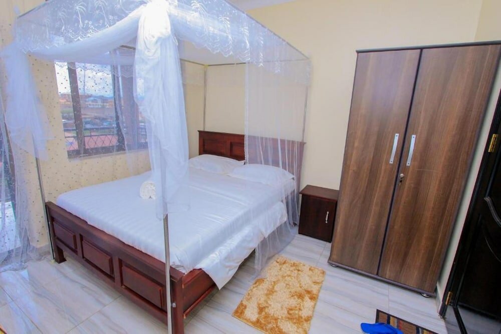 Фото Mbale Emperor's Motel