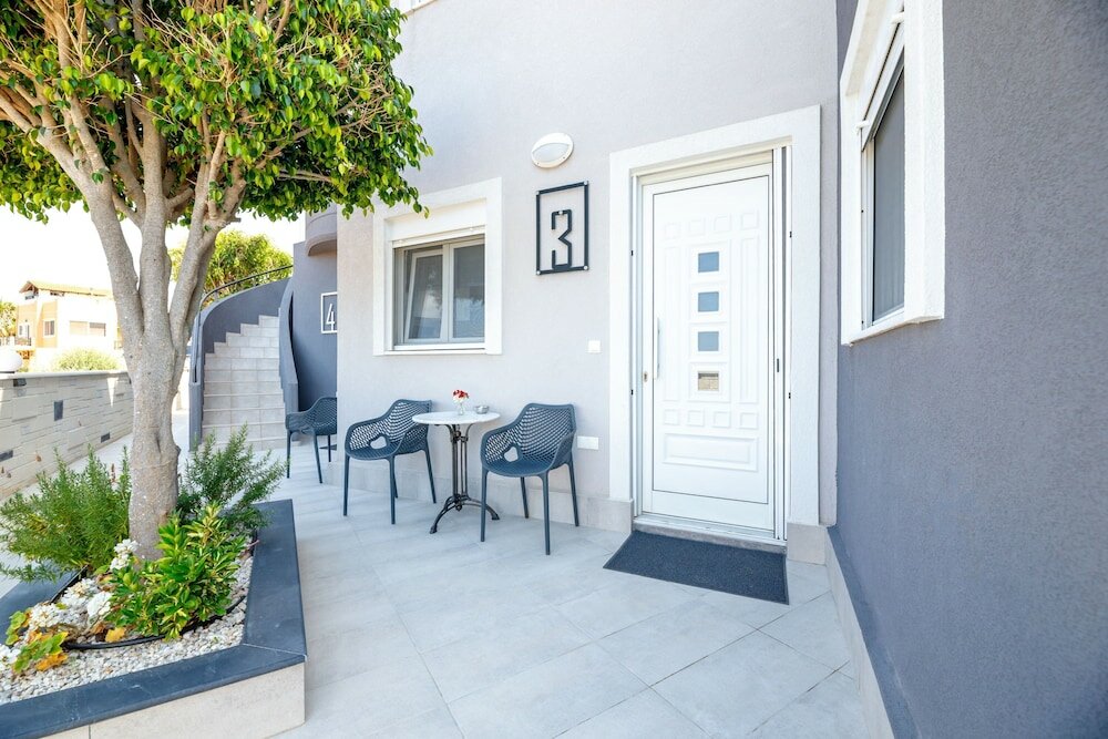 Фото Апарт-Отель Talos Luxury Suites