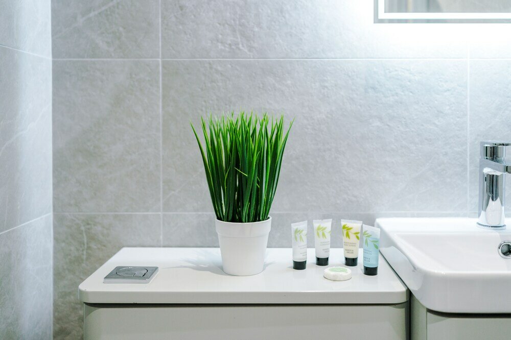 Фото Hilltop Serviced Apartments - Stockport