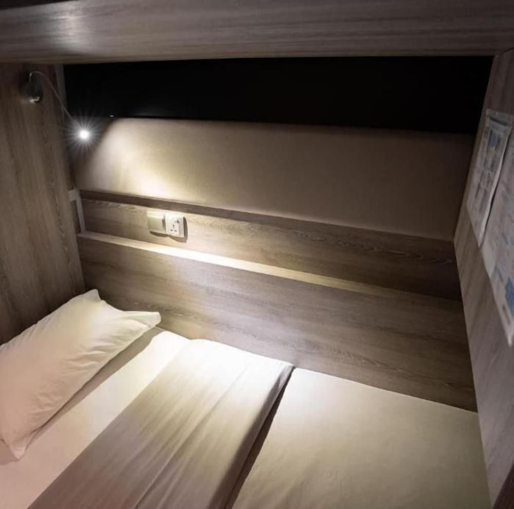 Фото Coller Boutique Hostel