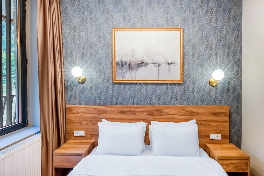 Фото Solo Grand Boshuri Hotel