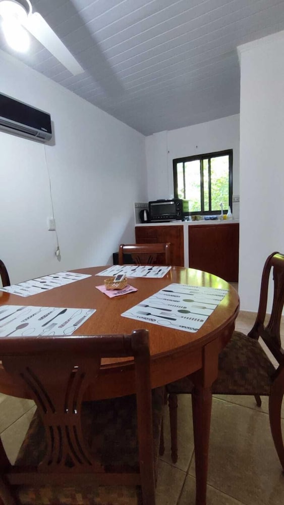 Фото Hiraya Apart Hotel