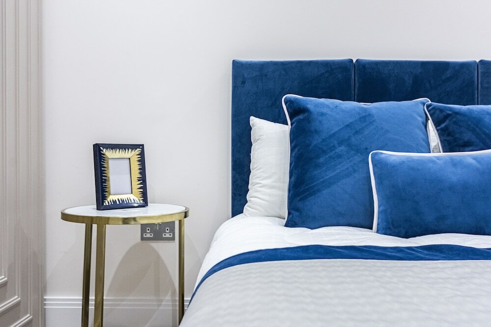 Фото Billionaire Suites Kensington