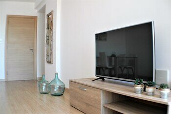 Фото Eden Beach Apartments