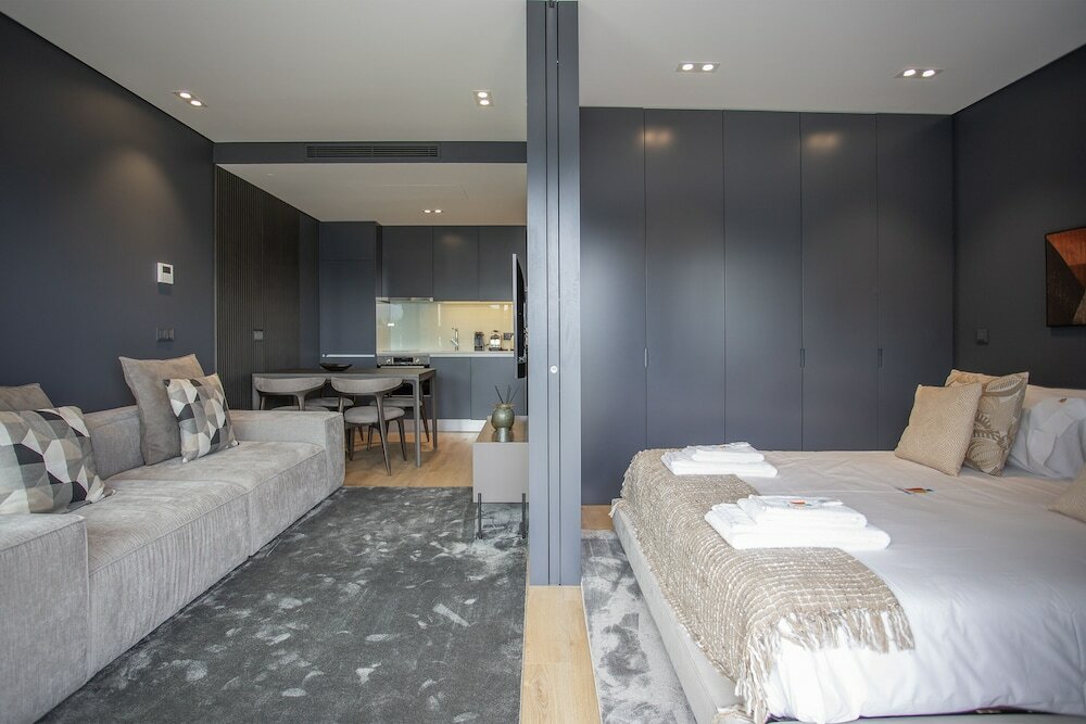 Фото Liiiving in Porto - Dragão Pool View