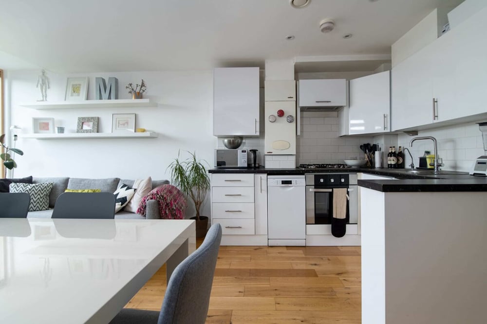 Фото Inviting 2bd Flat - 1 Min From Deptford Station!