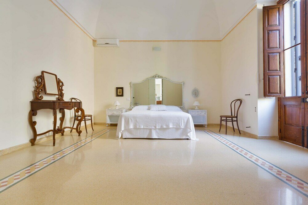 Фото 1893 Villa Martella