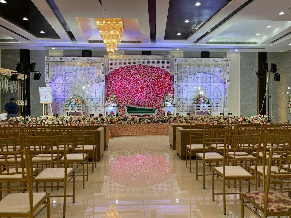 Фото Ratnapriya hotel and resort