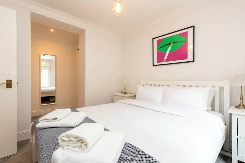 Фото Lovely 1 Bedroom Apartment in Colourful Notting Hill