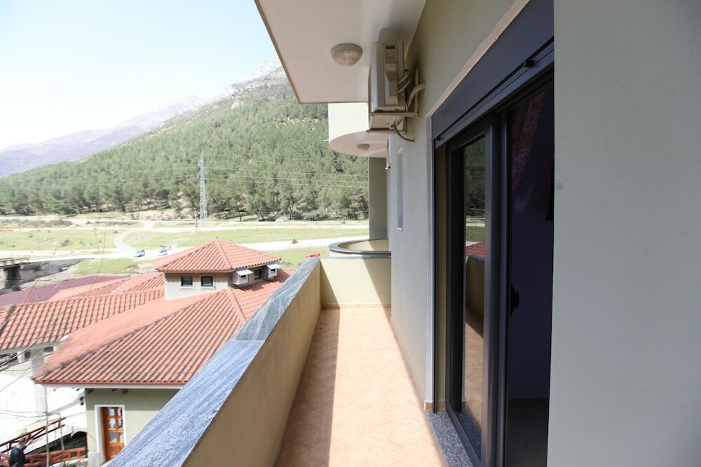 Фото Hotel Gryka e Kelcyres