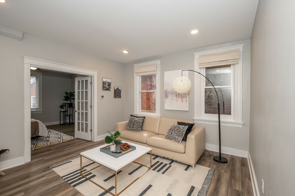 Фото The Luxe Spot Suites