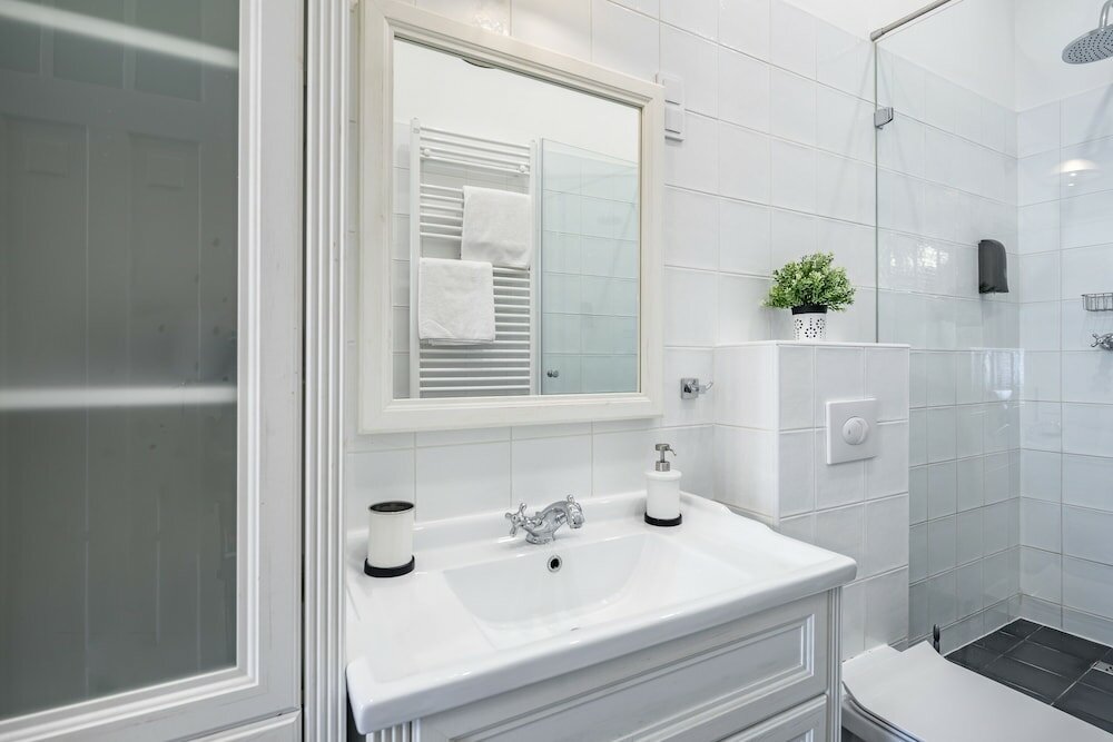 Фото Luxurious Apartment At City Center