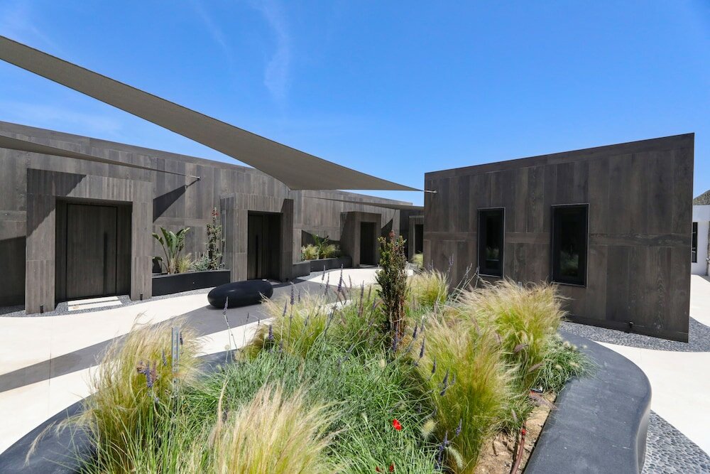 Фото Aeonic Suites and SPA