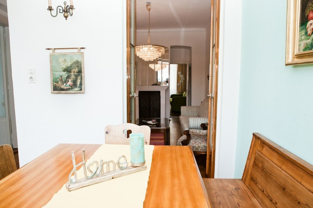 Фото Marthas Veranda Apartment