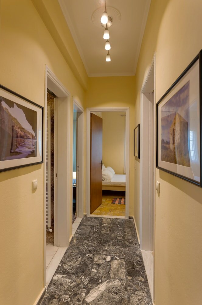 Фото Metropolis Apartment