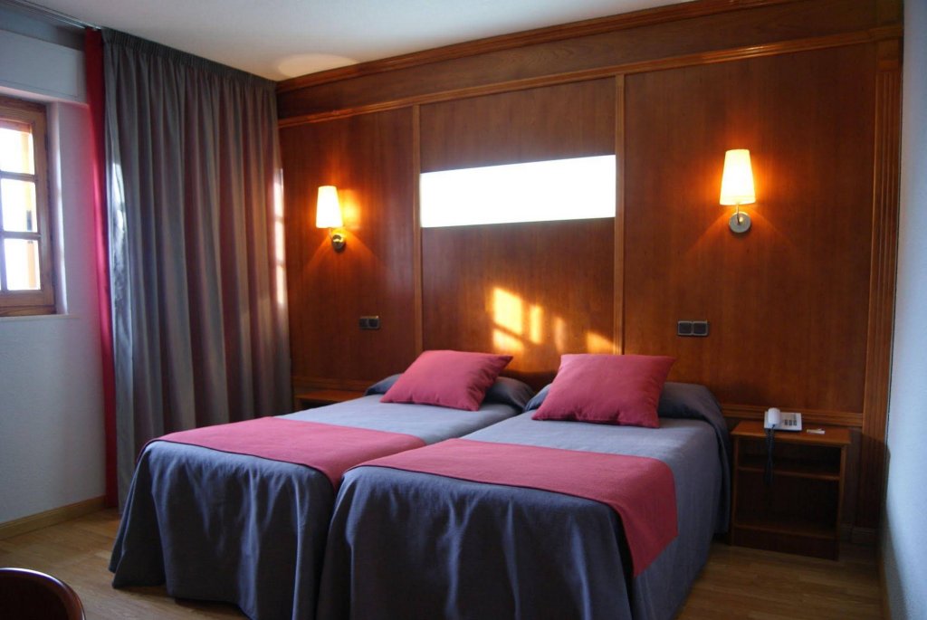 Фото Отель Mozarbez Salamanca