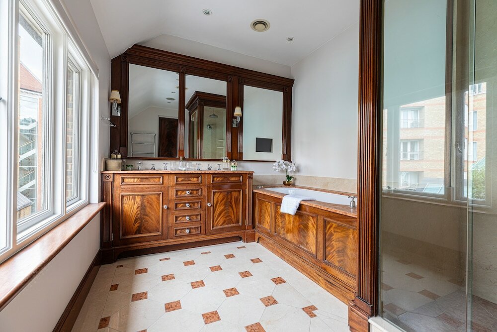 Фото Altido Stunning 6-bed house near Harrods in Knightsbridge