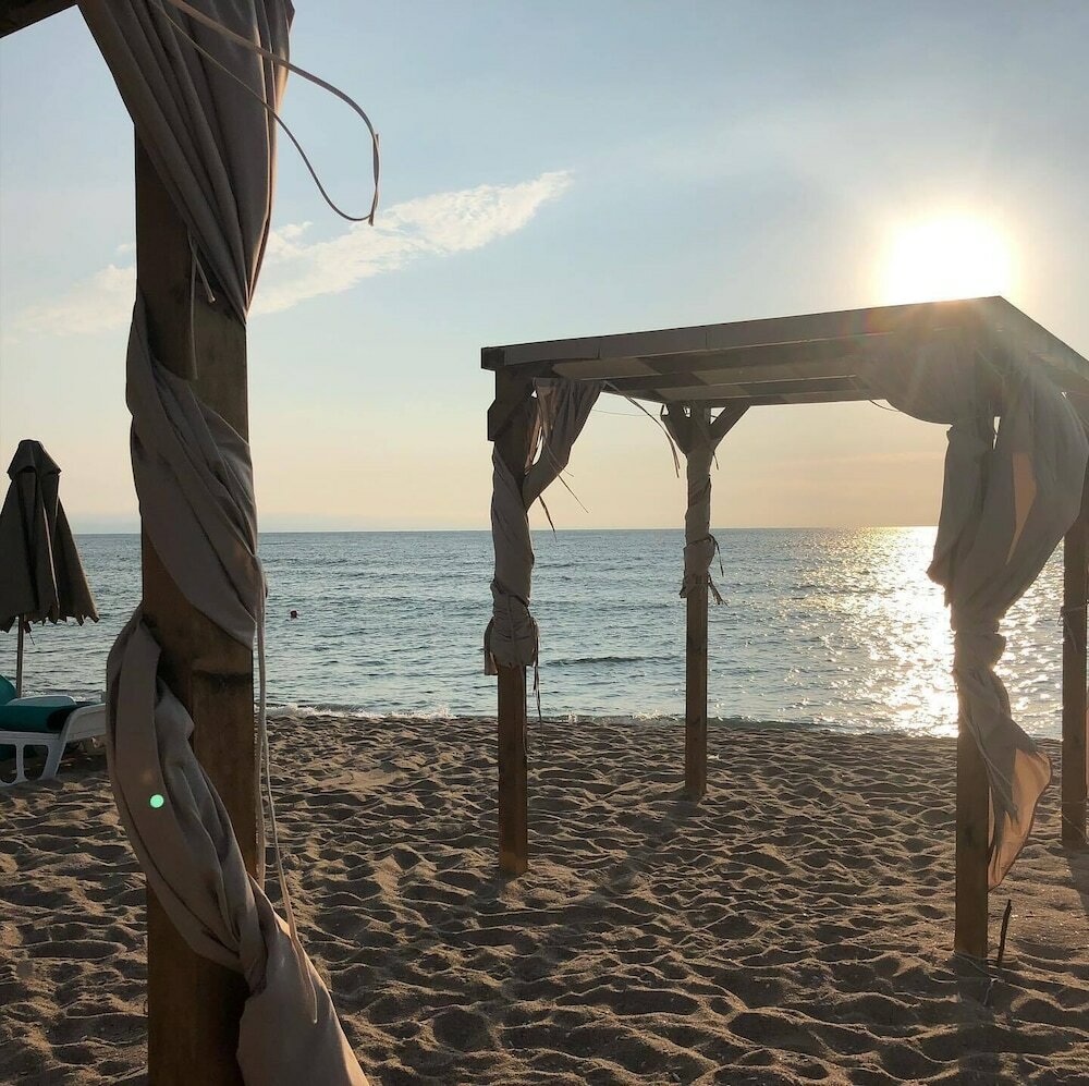 Фото Sunny Suites by Casa Del Mare