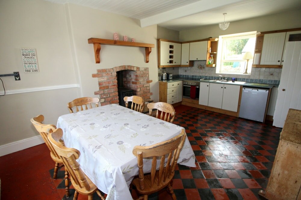 Фото Alcorn's farmhouse 10 mins from beach